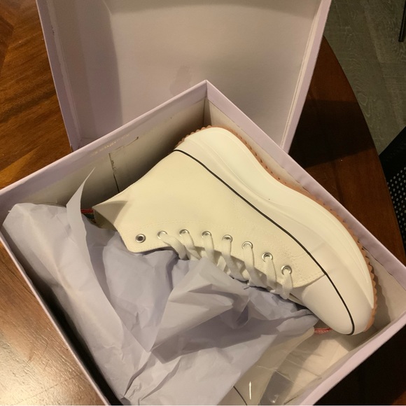 Women size 9 Winona Lace-Up Platform Sneakers by Madden Girl. - Picture 6 of 6